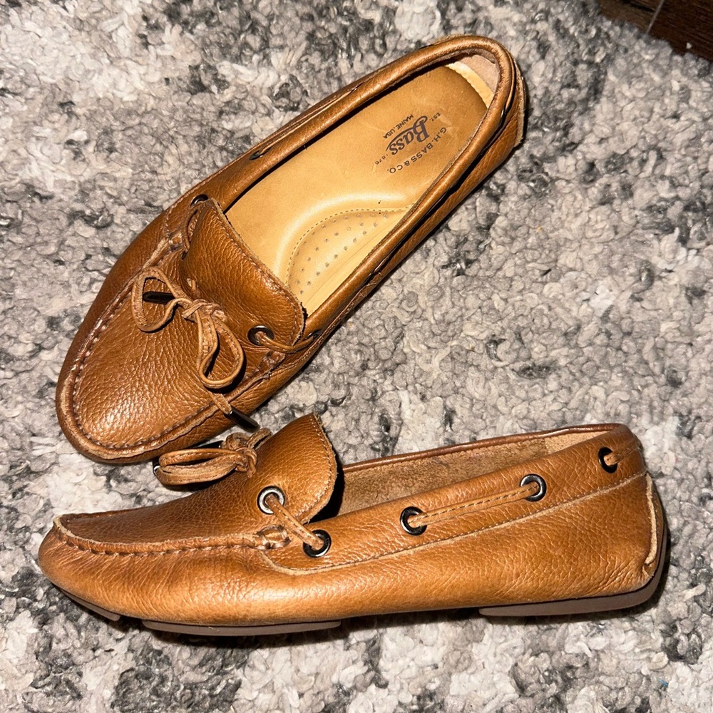 Bass brown leather loafers